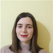 Graduada en el Doble grado de Sociología y Políticas y encantada de profundizar en todo tipo de materias relacionadas con las ciencias sociales y las humanidades. Horario flexible.